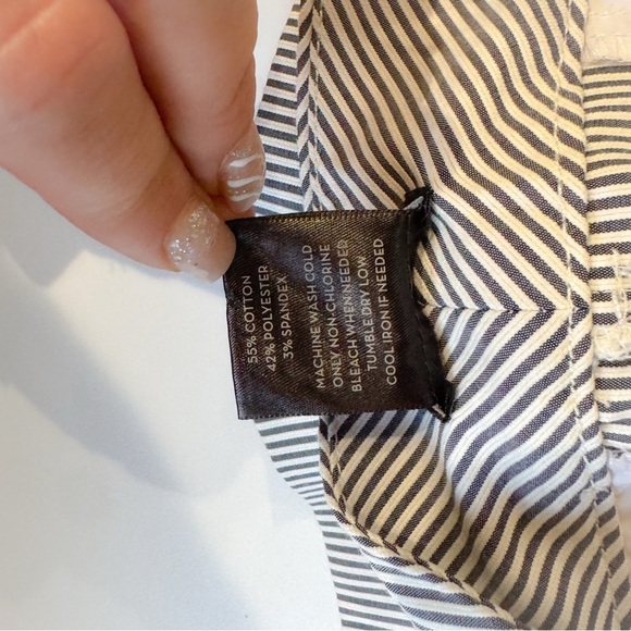 Ann Taylor gray white striped signature shorts ❤️ - Picture 7 of 7
